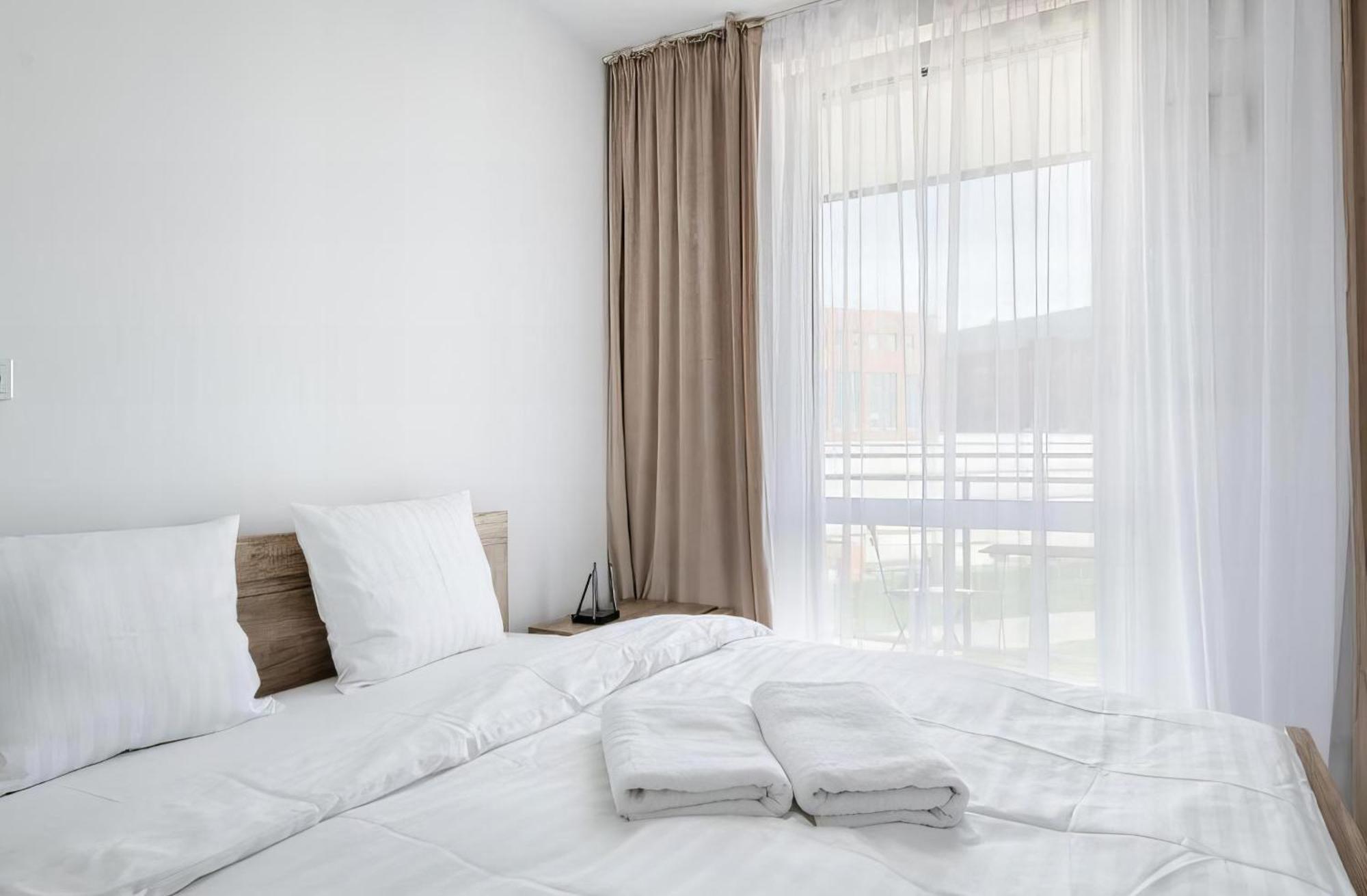 Mlambert - Aparthotel Warsawa Bagian luar foto